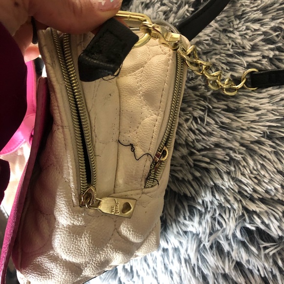 Betsey Johnson White Black Bow Handbag! Project bag! See details - Picture 5 of 11